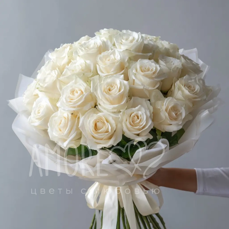Белые розы &laquo;Аромат облаков&raquo;