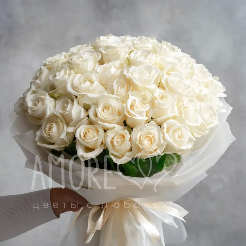 Белые розы &laquo;Белый шелк&raquo;