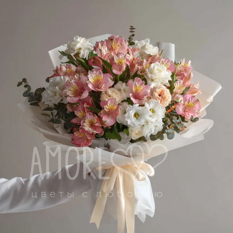 Букет с альстромериями &laquo;Танец лепестков&raquo;