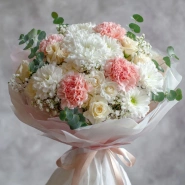 Букет с гвоздиками &laquo;Утренний бриз&raquo; 0