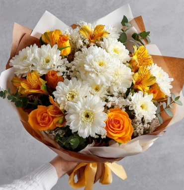 Букет с хризантемами «Симфония сентября»
