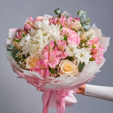 Букет с хризантемами «Светлый выбор»