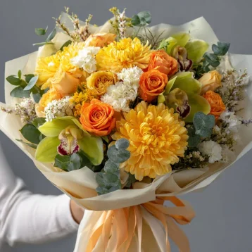 Букет с хризантемами «Классика тепла»