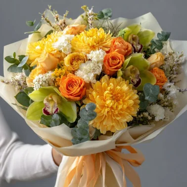 Букет с хризантемами «Классика тепла»