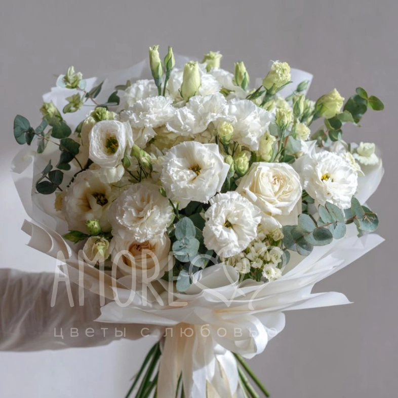 Букет с эустомами &laquo;Светлая вуаль&raquo;