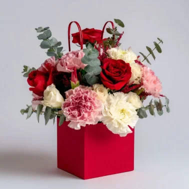 Композиция в сумочке «Цветы в ритме города»