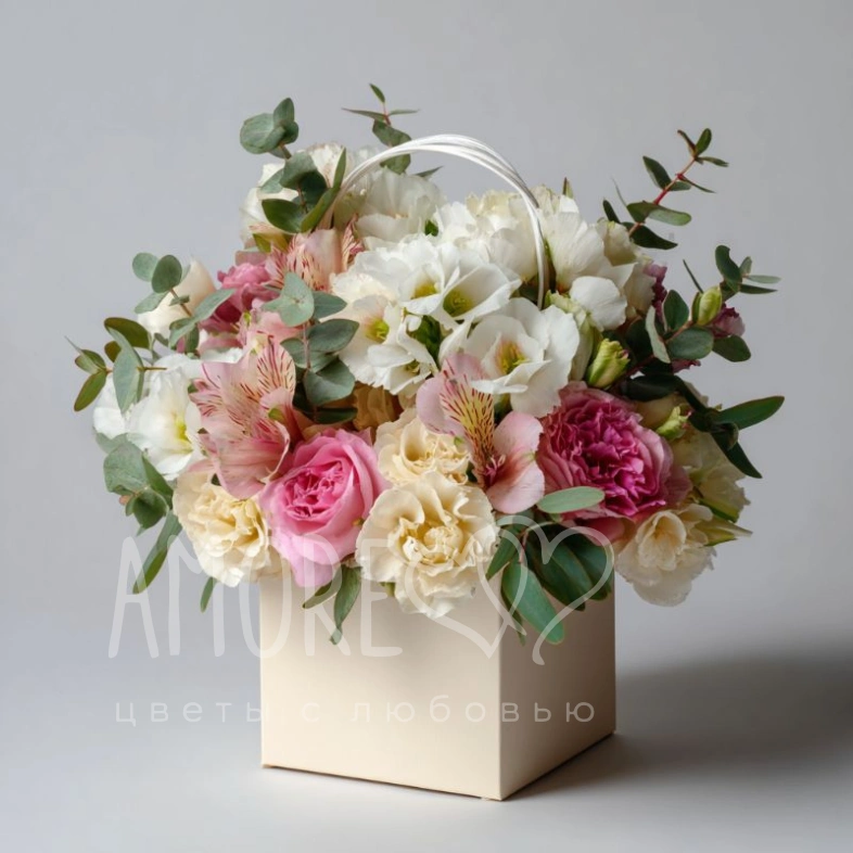 Цветы в сумочке &laquo;Прогулка по Парижу&raquo;