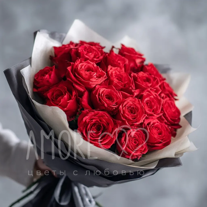 Красные розы &laquo;Поцелуй заката&raquo;
