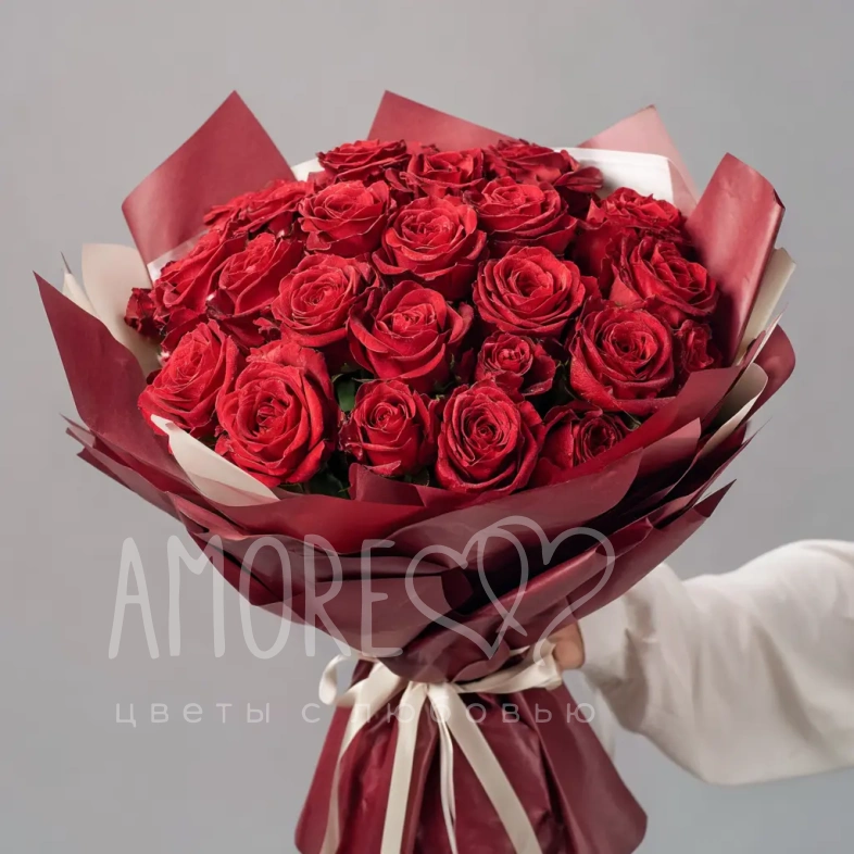 Красные розы &laquo;Искры страсти&raquo;